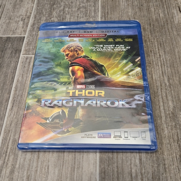 New In Plastic Seal Thor Ragnarok Blu Ray DVD 2 Disc Set - Picture 1 of 2